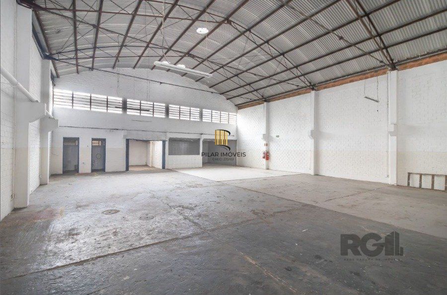 DEPÓSITO EM PETROPOLIS COM 330 M²