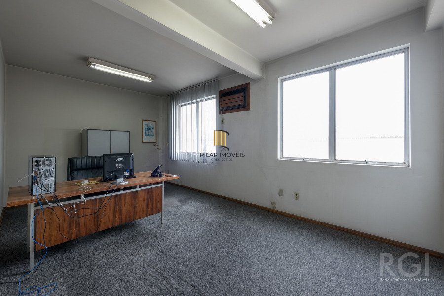 Predio para Venda - 2203.23m², 0 dormitórios, 30 vagas - São João