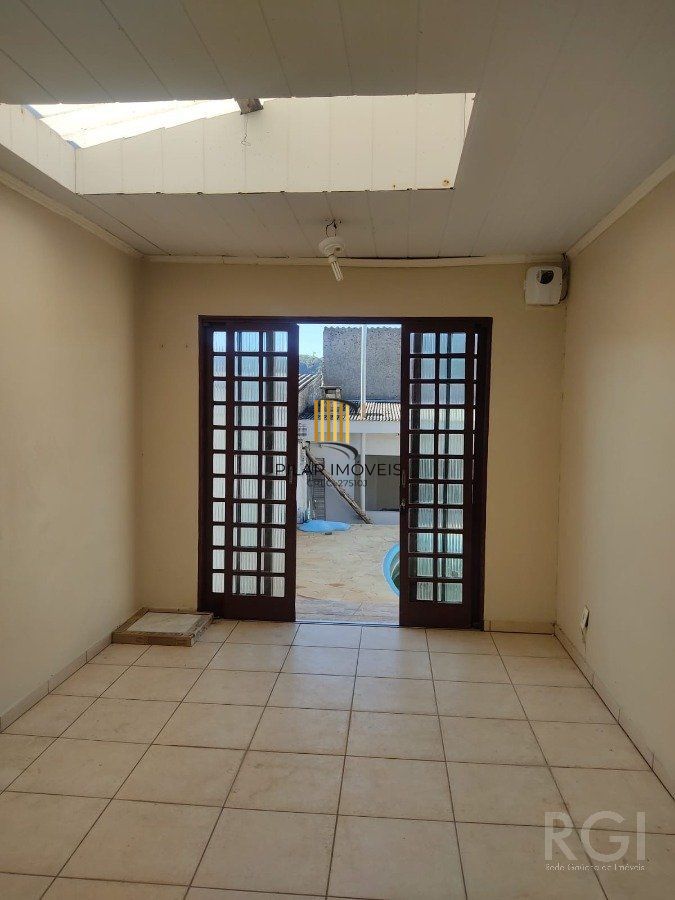 Casa para Venda - 140m², 3 dormitórios, 4 vagas - Santa Isabel