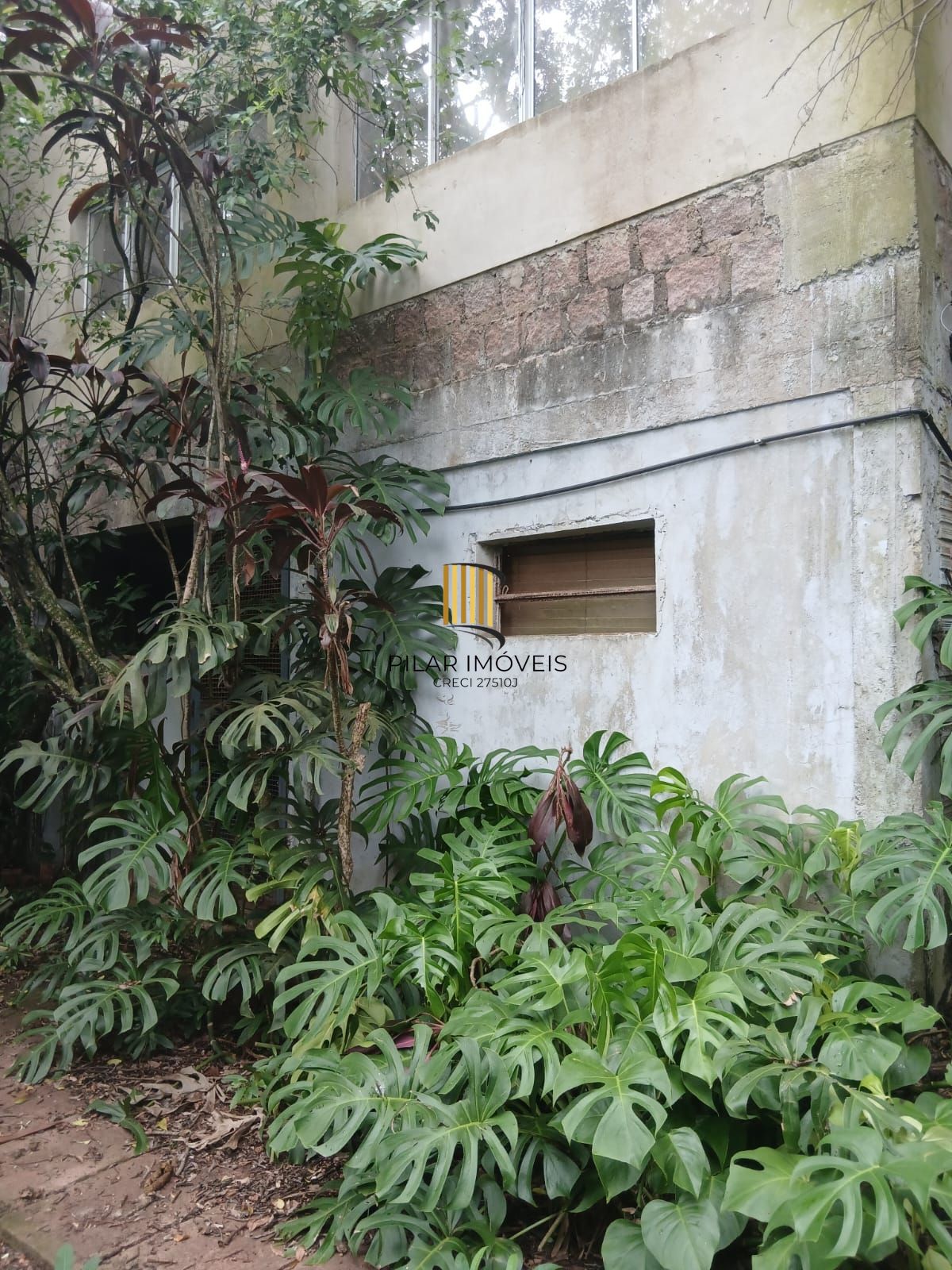 Casa 4 dormitórios no bairro Santa Tereza