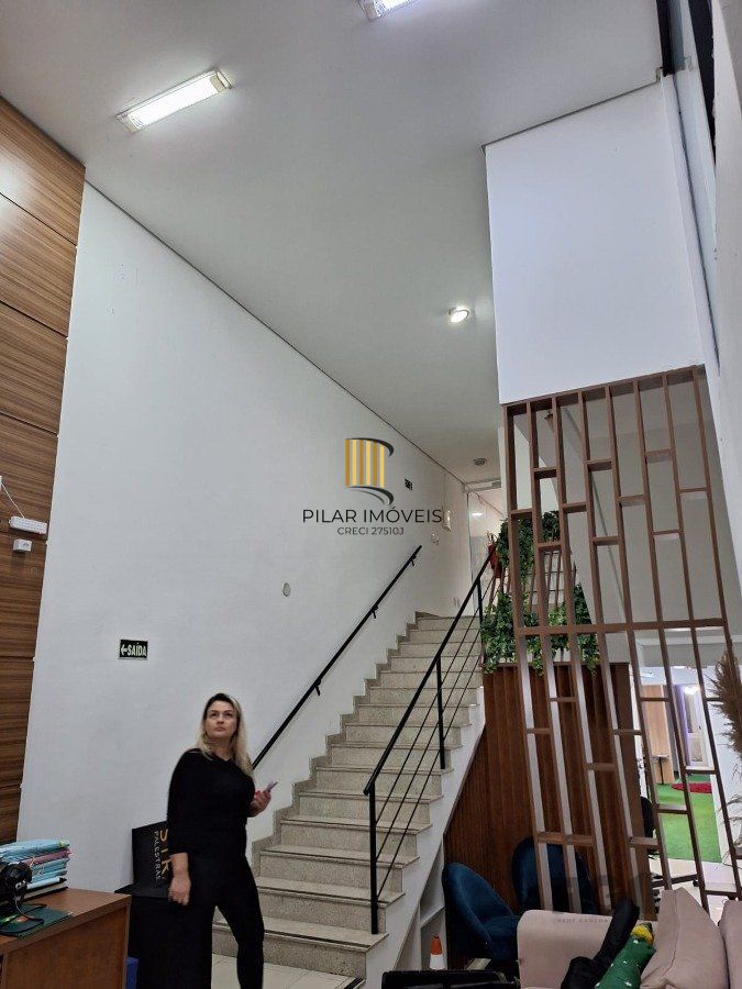 Casa Comercial 3 dormitórios no bairro Menino Deus