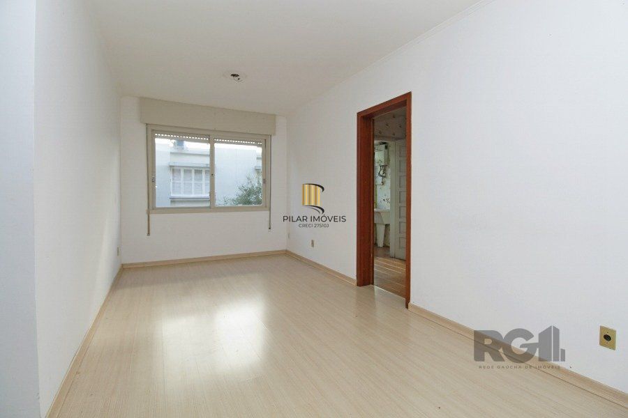 Apartamento a venda de 2 dormitórios na Rua Santa Cecilia Porto Alegre