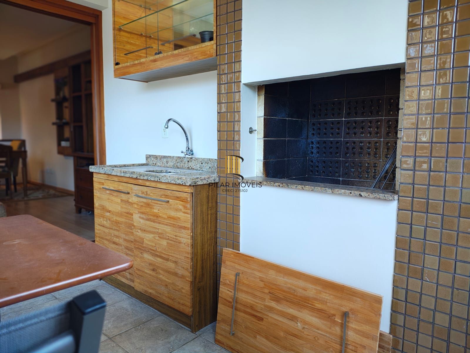 Apartamento Av Guaporé, 2 dormitórios, 2 vagas, churrasqueira