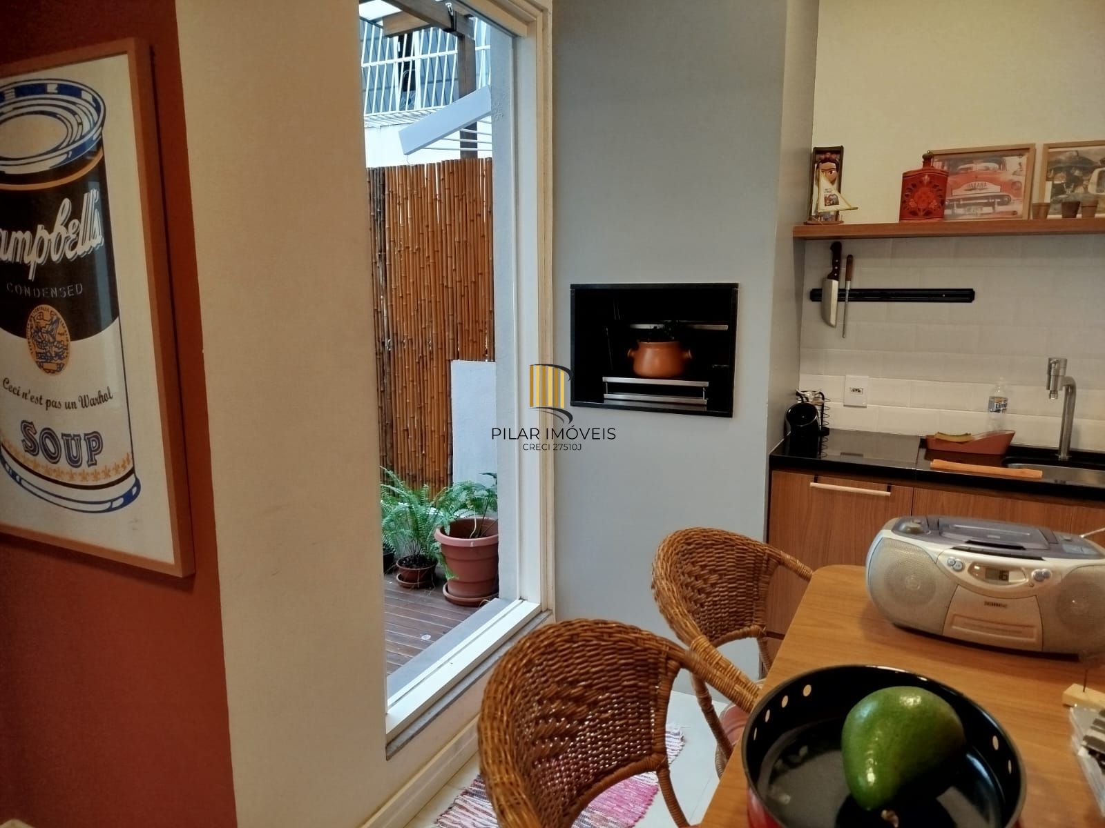 Venda Apartamento  03 dormitórios, transformados em 02, sendo um deles suíte Moinhos de vento Porto Alegre