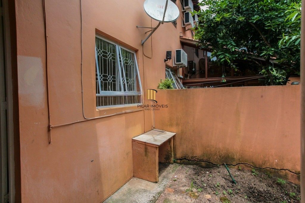 Casa de Condomínio 3 dormitórios no bairro Lomba do Pinheiro