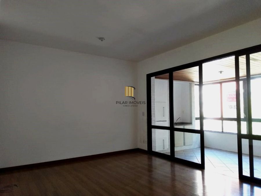 Excelente apartamento de 2 dormitórios, no bairro Moinhos de Vento, com 105 m² de área privativa, 2 suítes
