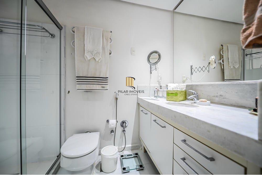 Lindo apto. de frente, no bairro Higienópolis, com 150,34 m2 de área privativa, semimobiliado