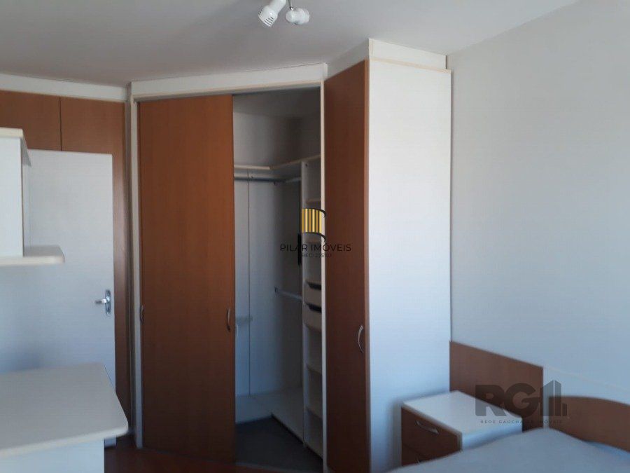 VENDA Ótimo apartamento, 70,40 m2, semi mobiliado, 2 dormitórios