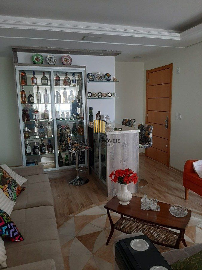 Apartamento 6 dormitórios no bairro Rio Branco