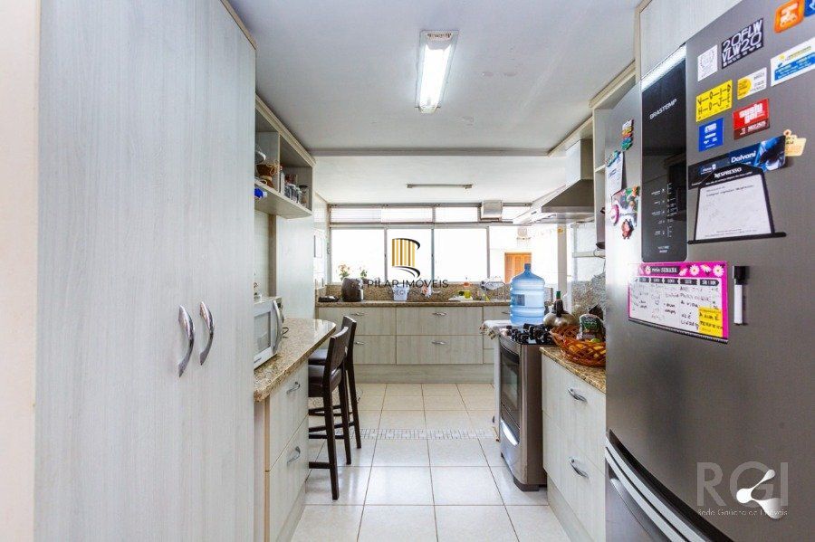 Apartamento para Venda - 144.73m², 3 dormitórios, sendo 1 suites, 2 vagas - Moinhos de Vento