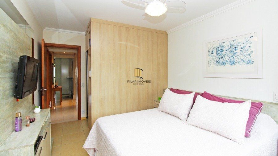 Apartamento para Venda  -  2 dormitórios,  1 suite,  andar alto,  LAREIRA, CHURRASQUEIRA 2 vagas - Petrópolis