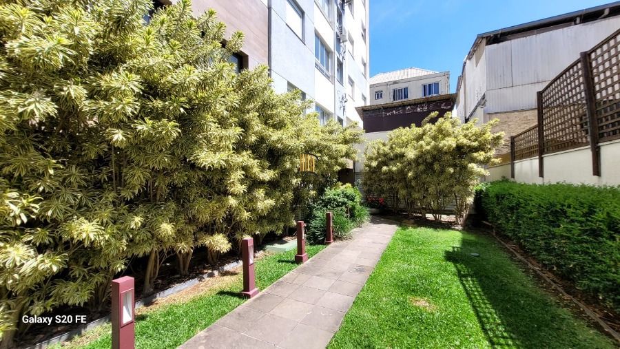Apartamento de 1 quarto,  currasqueira, suíte e uma vaga de garagem no bairro Santa Cecilia  junto ao Bom Fim em Porto Alegre.