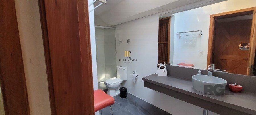 Venda Casa maravilhosa em terreno de 8.125m² com acesso ao Rio Guaiba,  na Estrada Retiro da Ponta Grossa - Porto Alegre