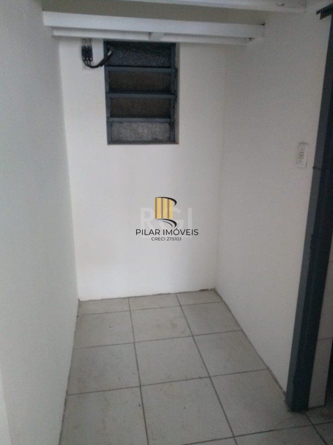 Loja para Venda - 70m², 0 dormitórios, Petrópolis