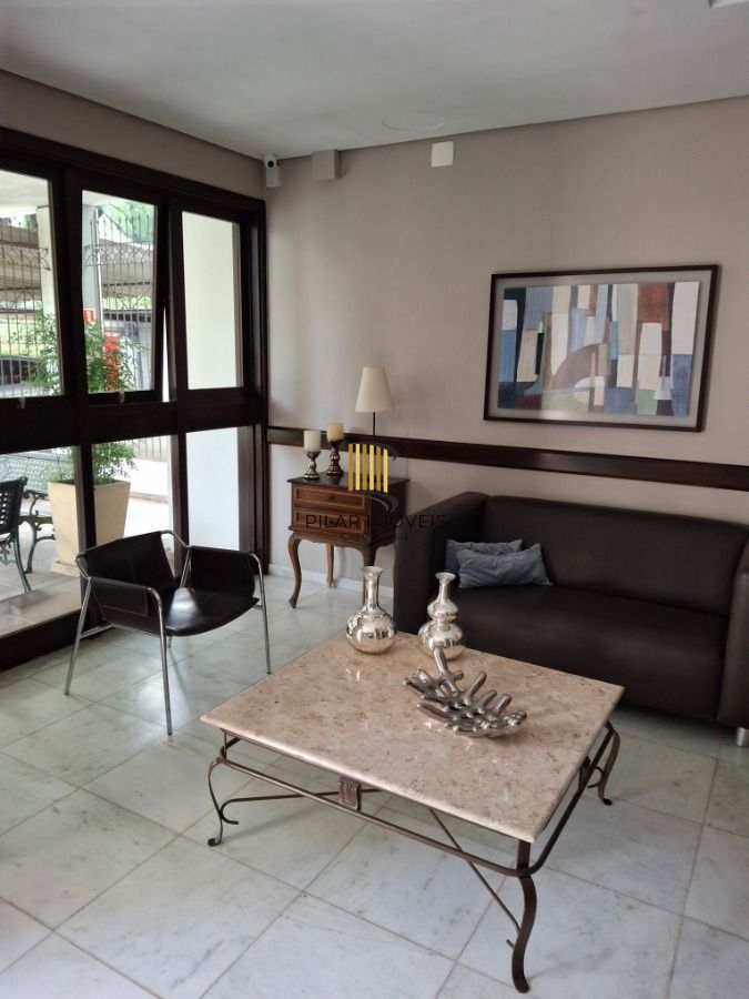 Apartamento de 2 dormitórios 76,90 m² de área privativa, com living para 2 ambientes com piso em tabuão
