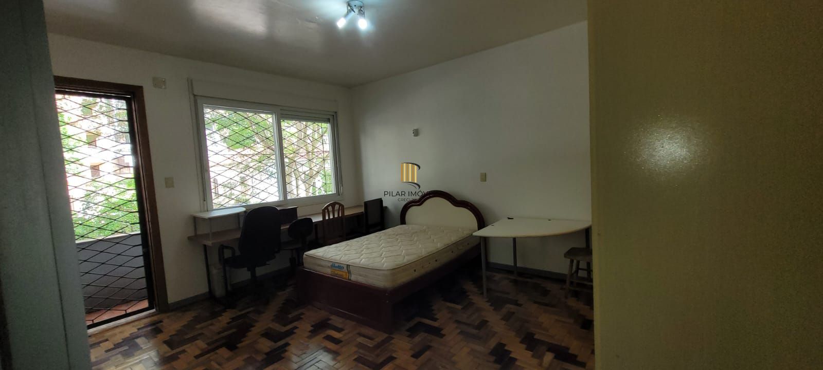 Casa 4 quartos reformada na Rua Andre Poente, residencial com potencial para comercial Próximo Hospital Moinhos de Vento