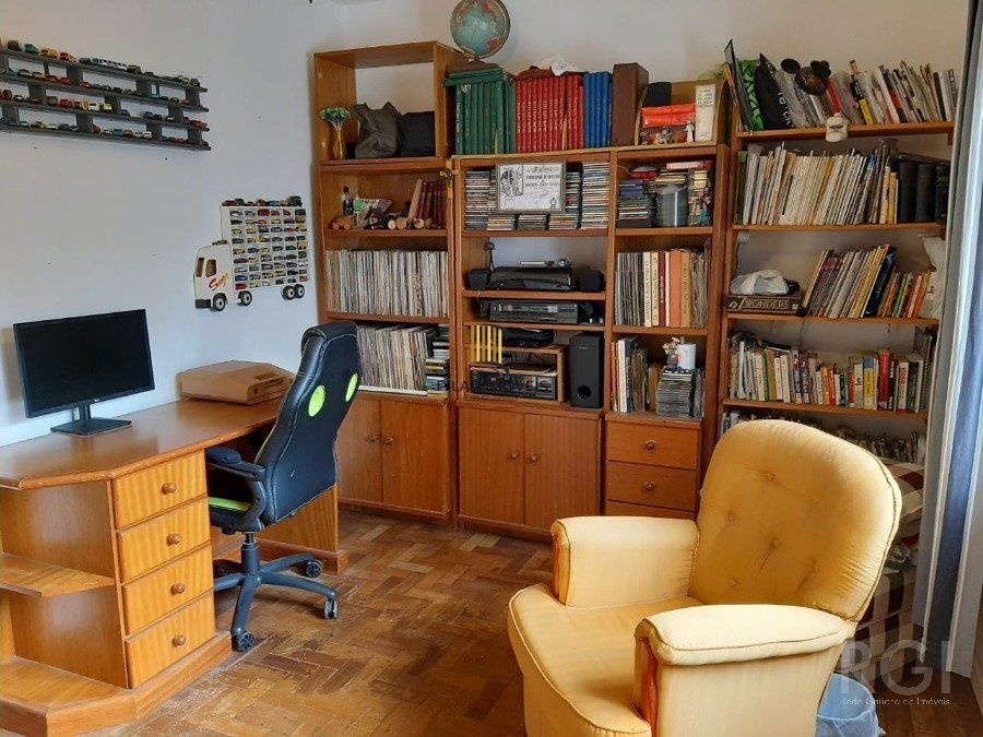Casa para Venda - 136.6m², 4 dormitórios, 2 vagas - Rio Branco