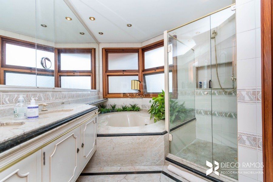 Apartamento para Venda - 305.46m², 3 dormitórios, sendo 3 suites, 4 vagas - Mont Serrat