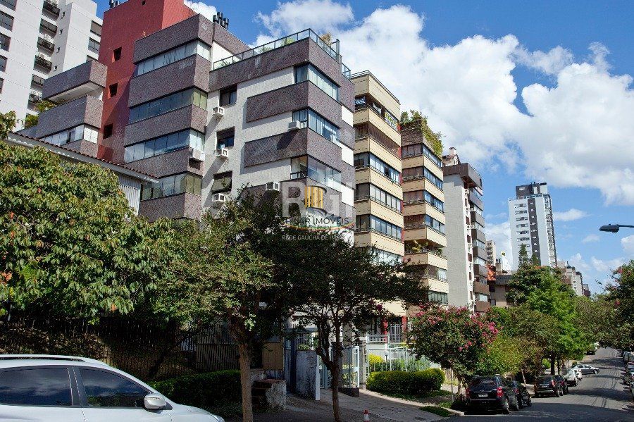 Apartamento para Venda - 122m², 3 dormitórios, 2 vagas - Petrópolis