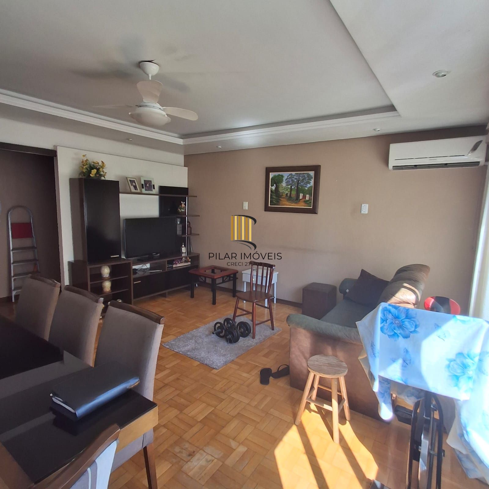 Amplo apartamento de 3 dormitórios próximo ao Zaffari Cabral, Parcão, Colegio Leonardo da Vinci