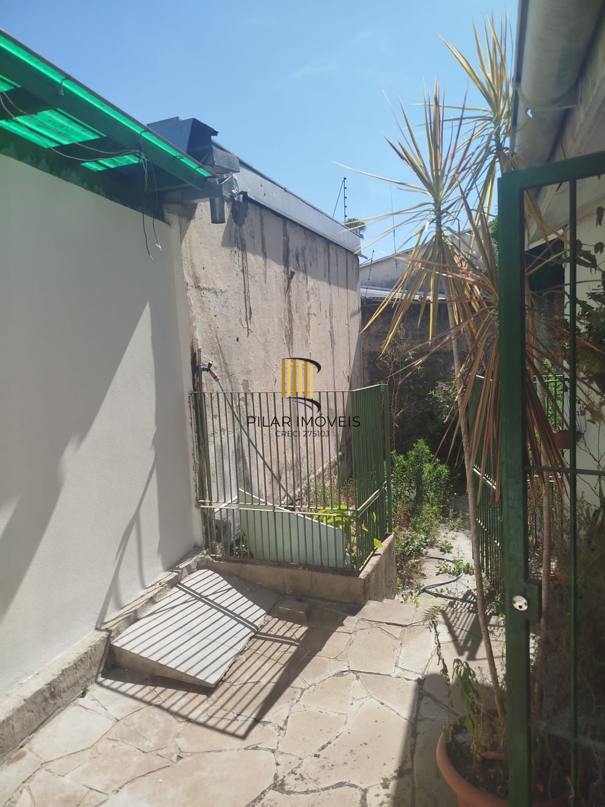 Casa 2 dormitórios no bairro Santa Cecília