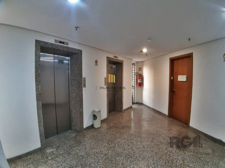 SALA COMERCIAL COM 57,60 M2 NA CARLOS GOMES