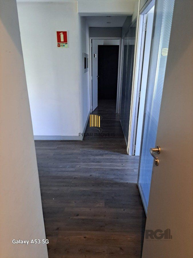 SALA COM 205,21 M2 DUAS VAGAS NA AUXILIADORA 