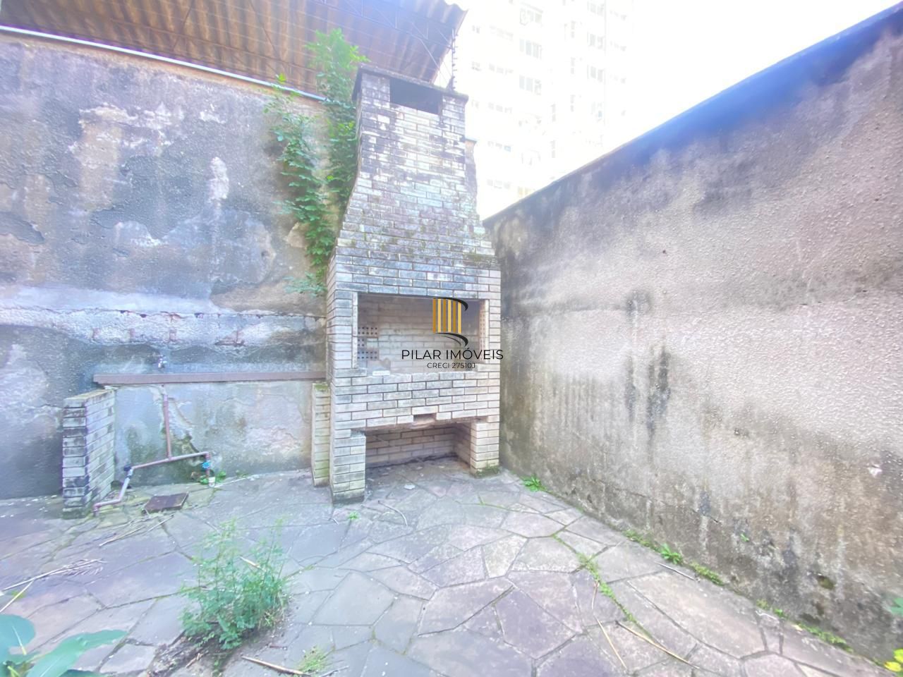 Prédio Comercial 30 dormitórios no bairro Azenha
