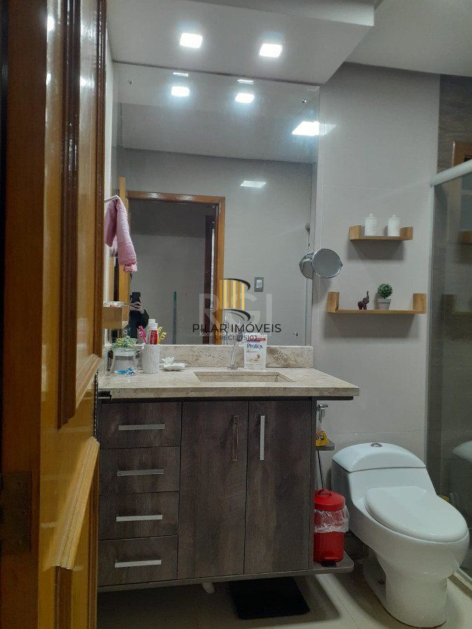 Casa para Venda - 160m², 3 dormitórios, sendo 1 suites, 4 vagas - Querência