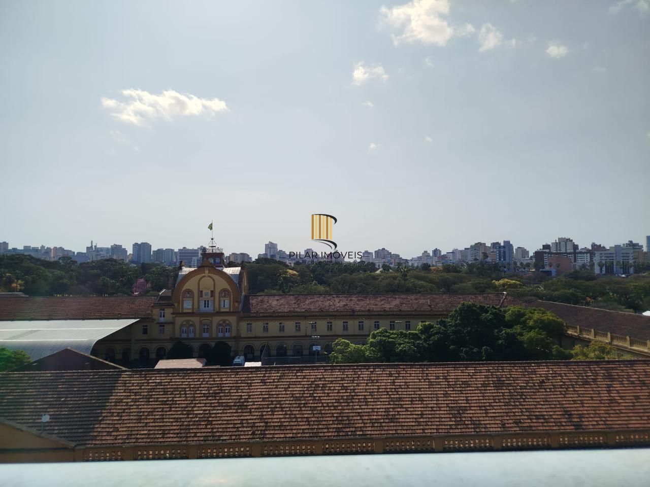 Apartamento Garden, 1 quarto,  todo mobiliado, próximo a Redenção bem arejado e iluminado.
