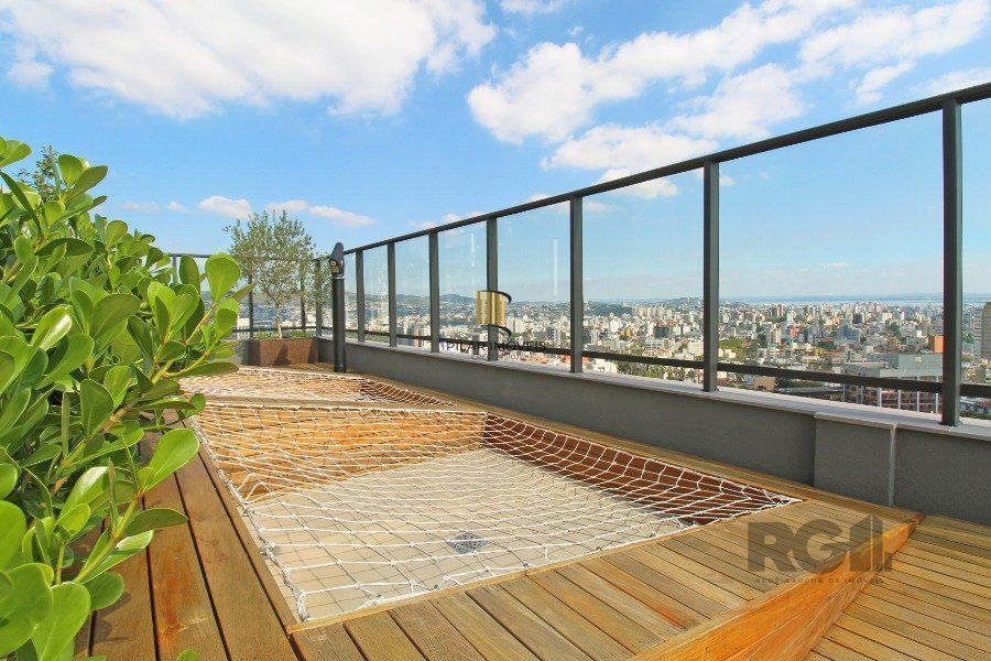 Apartamento para Venda - 29m², 1 quarto, 1 vaga - Petrópolis