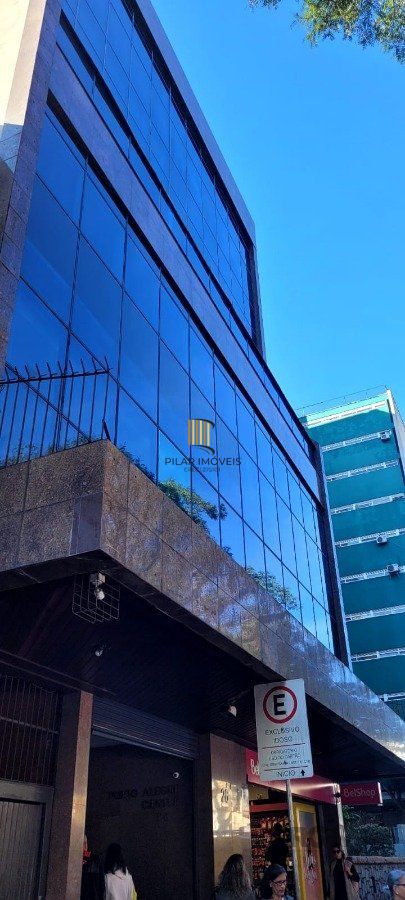 SALA AMPLA COM 73M² PRIVATIVOS, CENTRO PORTO ALEGRE, GARAGEM, ELEVADOR