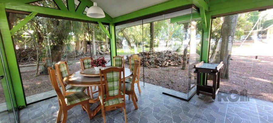 Venda Casa maravilhosa em terreno de 8.125m² com acesso ao Rio Guaiba,  na Estrada Retiro da Ponta Grossa - Porto Alegre