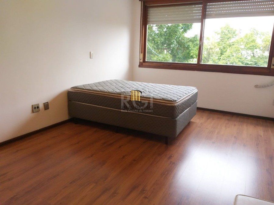 Apartamento para Venda - 130m², 3 dormitórios, sendo 1 suites, 2 vagas - Moinhos de Vento