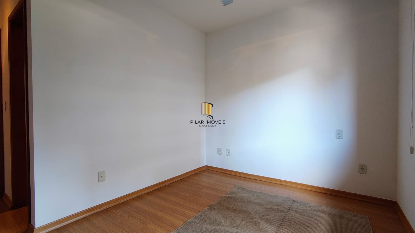 Apartamento Av Guaporé, 2 dormitórios, 2 vagas, churrasqueira