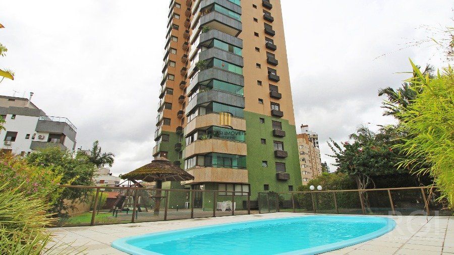 Apartamento para Venda  -  2 dormitórios,  1 suite,  andar alto,  LAREIRA, CHURRASQUEIRA 2 vagas - Petrópolis