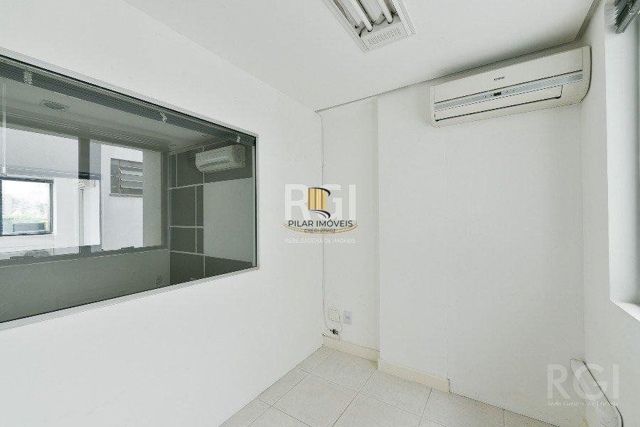 Conjunto/Sala para Venda - 153m², 0 dormitórios, 1 vaga - Petrópolis