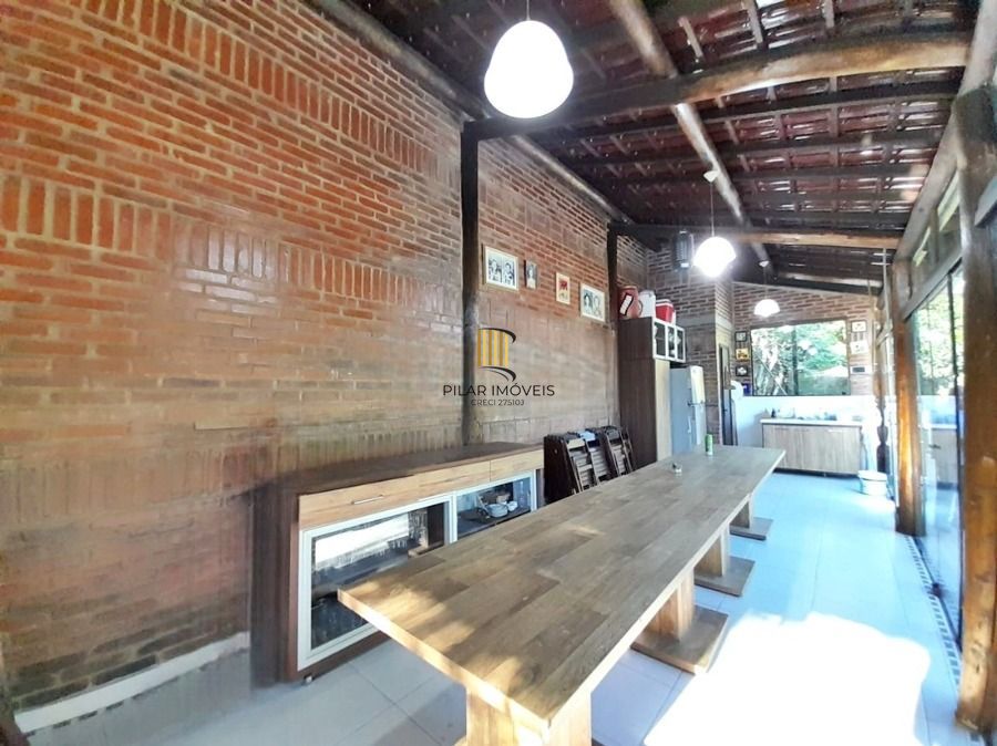 Casa 5 dormitórios no bairro Vila Nova