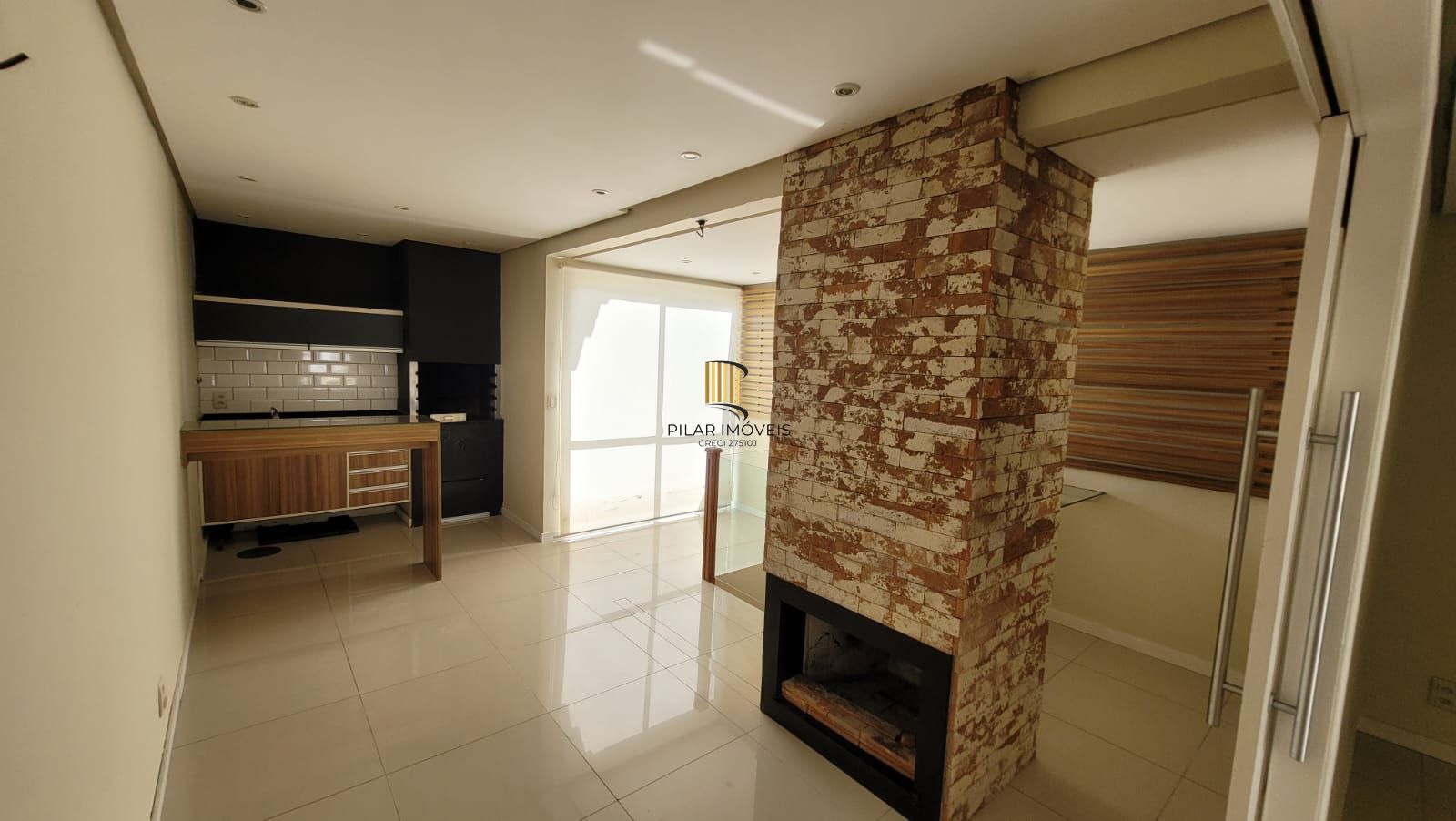 VENDA COBERTURA NO MONT SERRAT 2 DORM com 94m² privativos