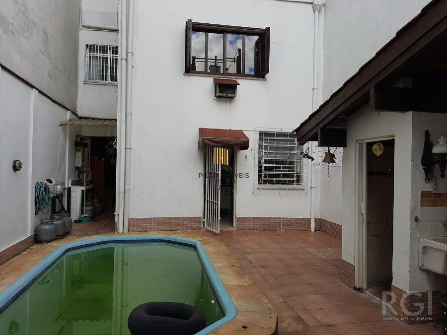 Casa para Venda - 136.6m², 4 dormitórios, 2 vagas - Rio Branco