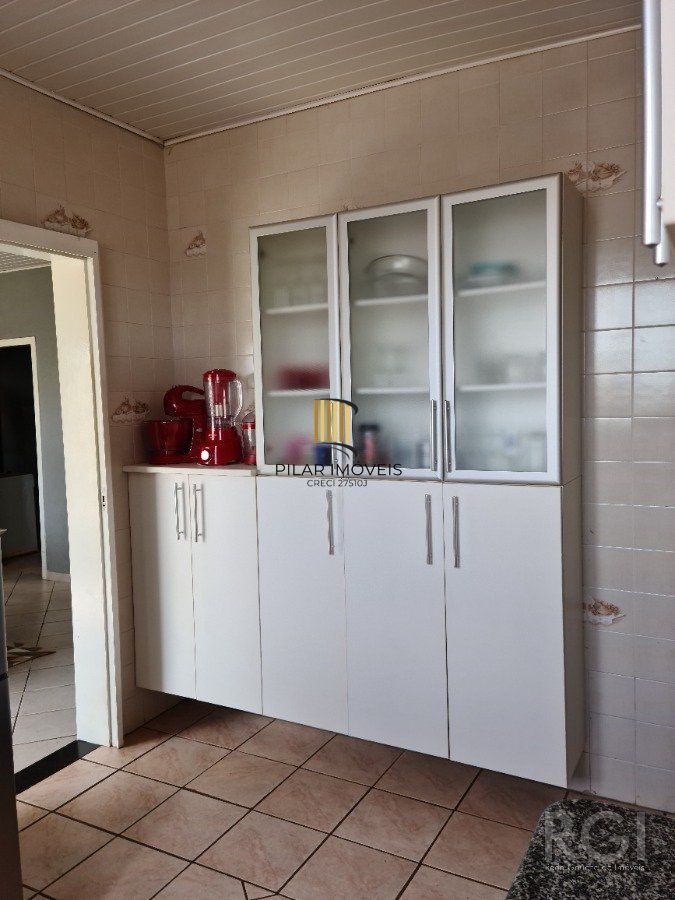 Casa para Venda - 169.98m², 3 dormitórios, 4 vagas - Coronel Aparício Borges