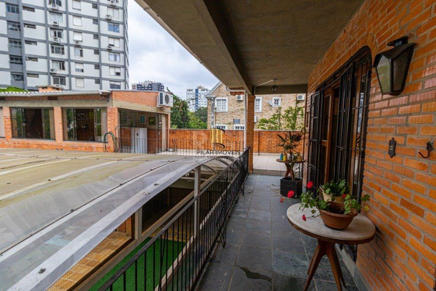 Casa para Venda - 500m², 4 dormitórios, sendo 1 suites, 5 vagas - Boa Vista