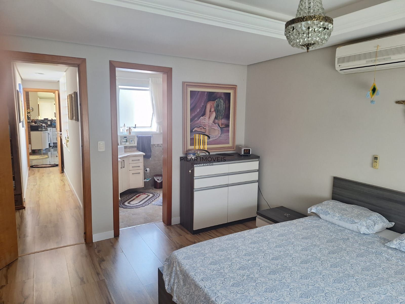 Excelente prédio na Vila Jardim Porto Alegre, de 870 metros de área construída com 02 apartamentos sendo  (#201 com 173,13m2 ) (#202 com 211,45m2) e 01cobertura com 180,00m2, sendo as 03 unidades totalmente mobiliadas com moveis sob medida, equipamentos de 1ª qualidade, Prédio com 05 vagas para estacionamento interno, coberto.