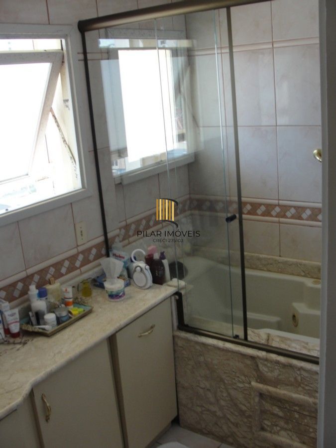 VENDA Cobertura  3 dormitórios próximo a Praça da Encol, Porto Alegre , com  640m² privativos,  3 suítes, 3 VAGAS