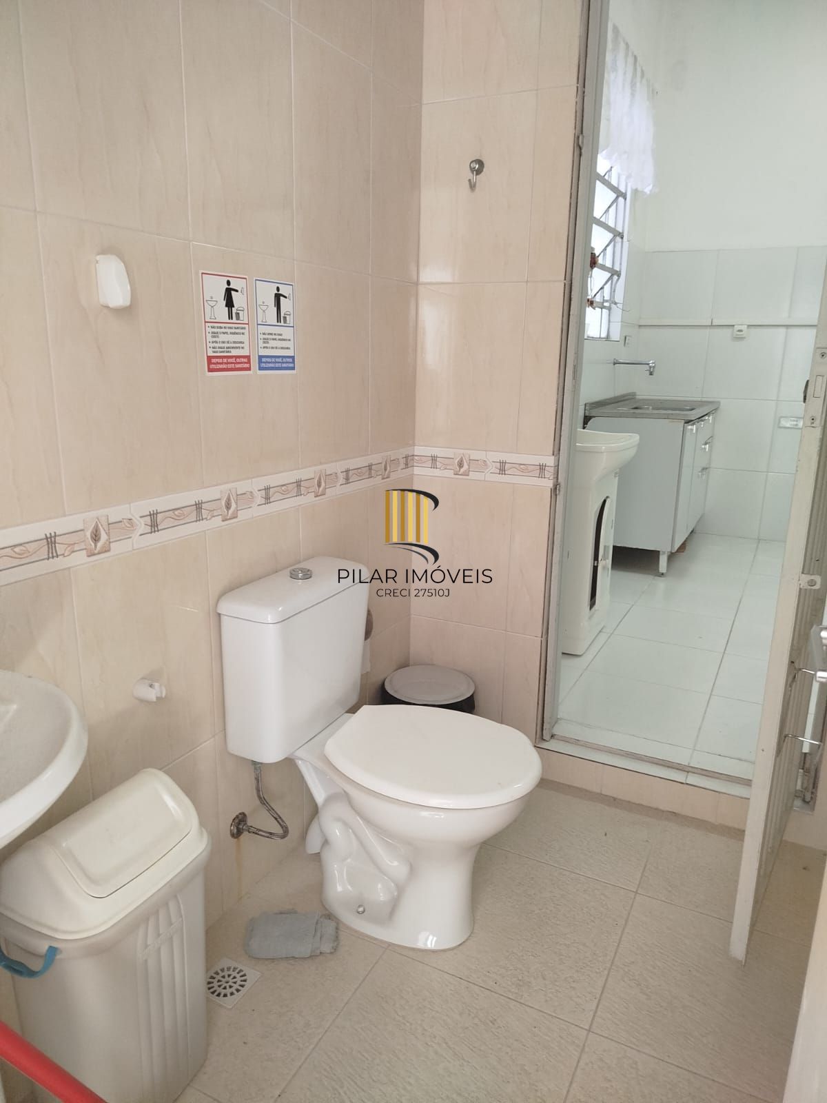 Casa 2 dormitórios no bairro Santa Cecília