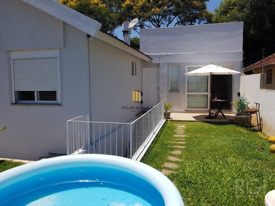 Casa para Venda - 200m², 4 dormitórios, sendo 1 suites, 4 vagas - Santa Tereza