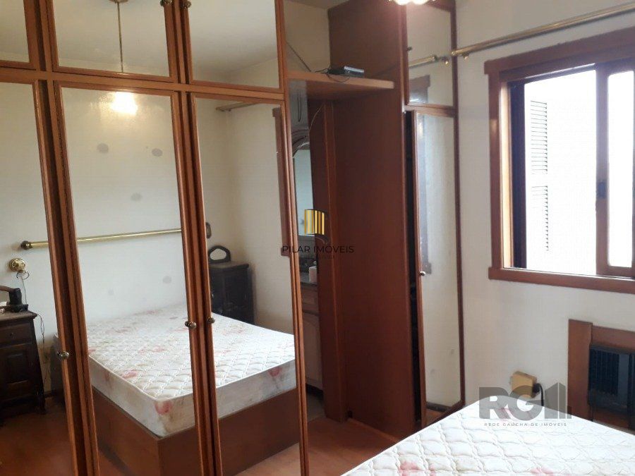 Apartamento 2 Dormitório(s) Bairro Petrópolis ANDAR ALTO Elevador e garagem