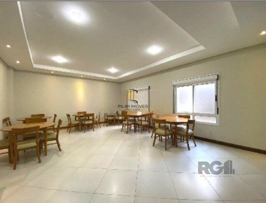 Venda apartamento com 3 dormitórios, 1 suíte e 2 vagas de garagem  lareira e churrasqueira Jardum Itu  Porto Alegre