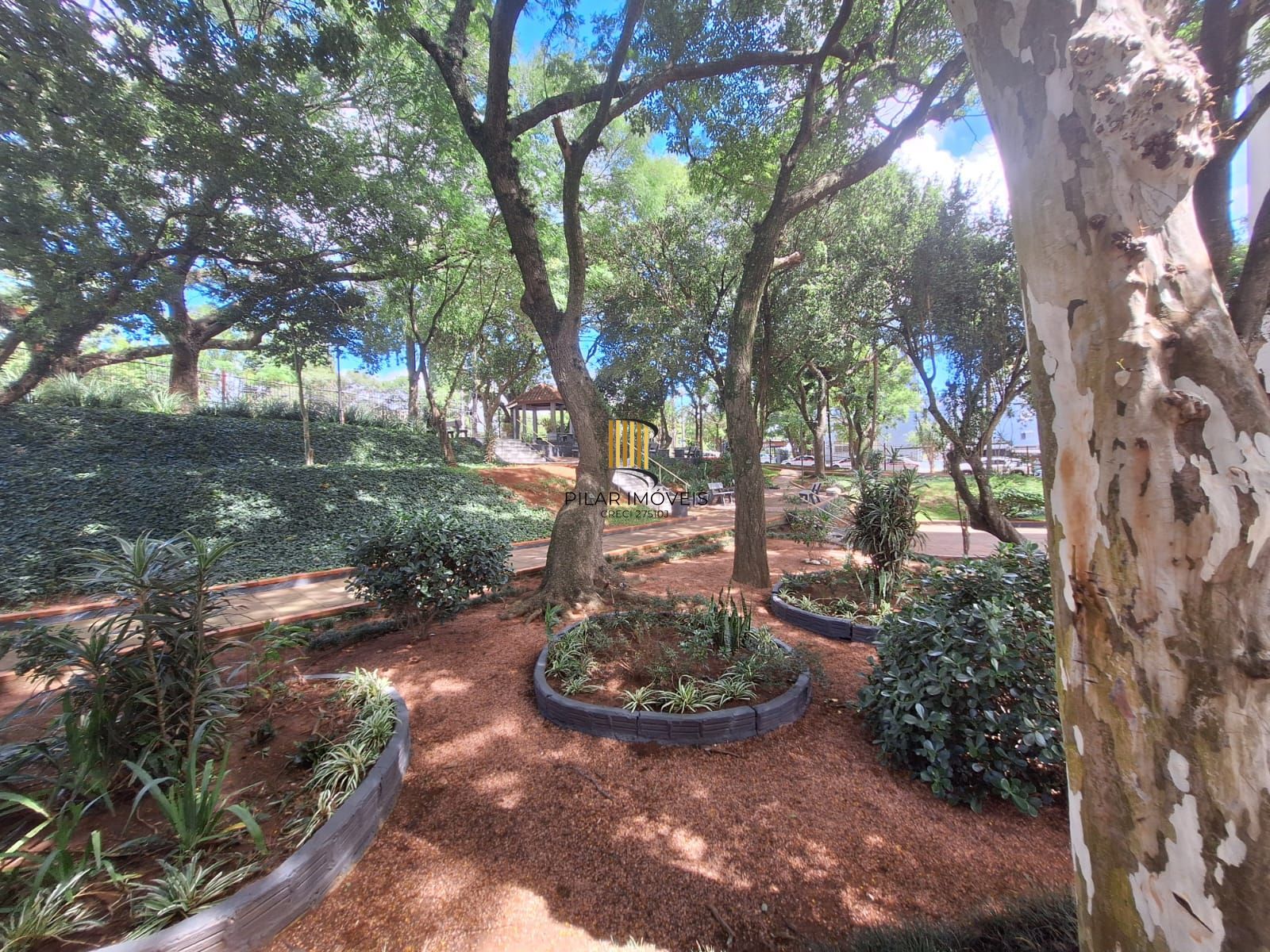 Apto  O. Pereira, Azenha 56,12 m2 de área priv térreo frente 02 dorms