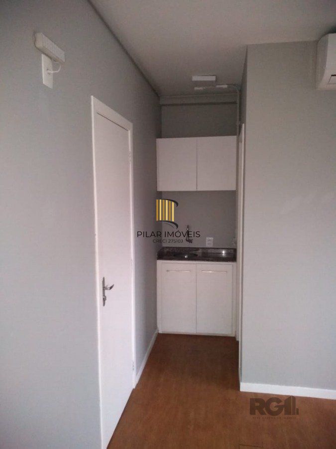 Sala comercial na Av Carlos Gomes, 39m², garagem, portaria